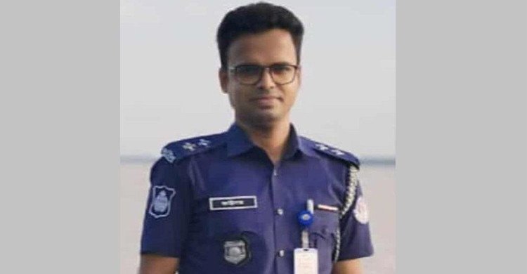 স্ত্রীর যৌতুক মামলায় কারাগারে পুলিশের এসআই !